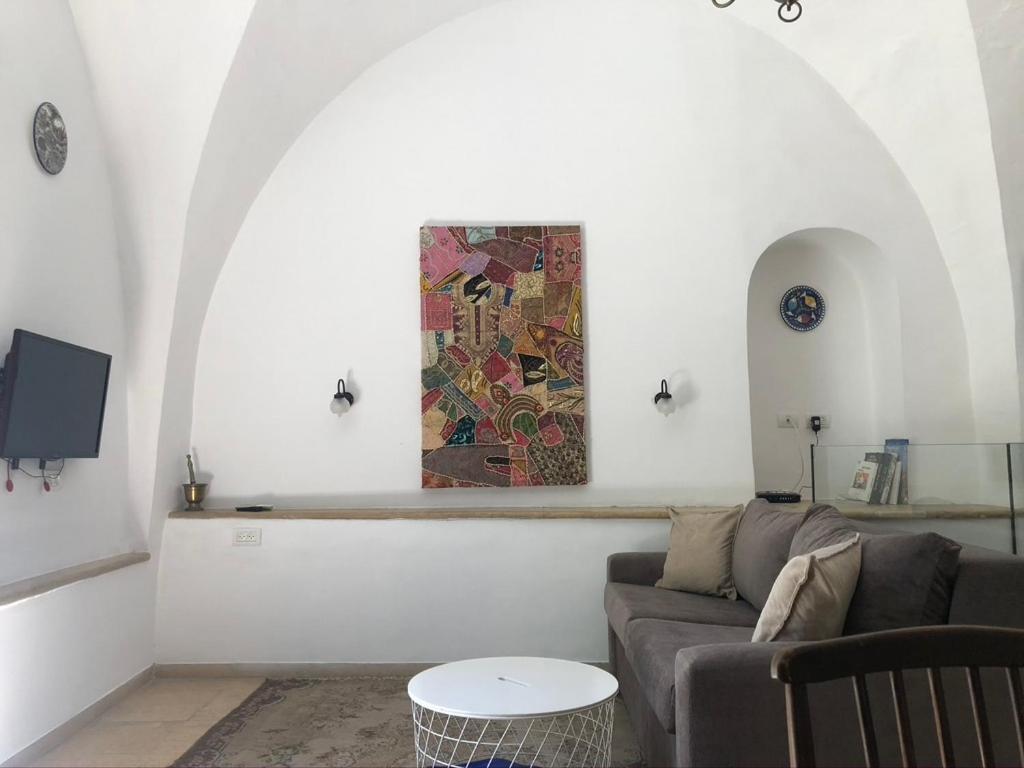 One Bedroom Stone Apartment エルサレム エクステリア 写真
