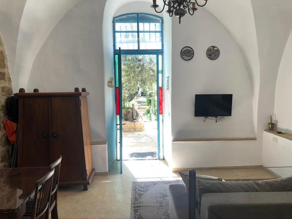 One Bedroom Stone Apartment エルサレム エクステリア 写真